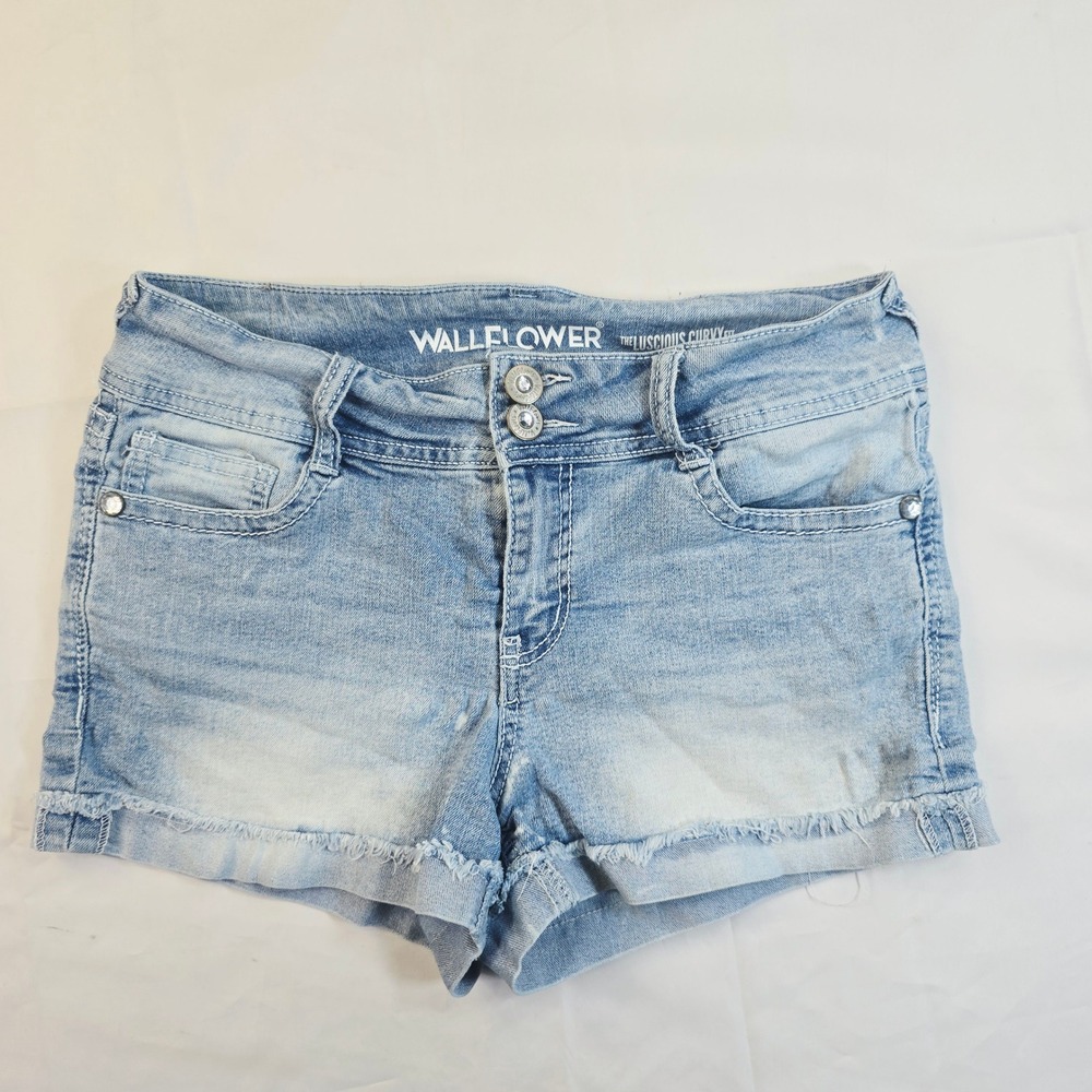 Wallflower Luscious Curvy Denim Shorts Women's Size 7 Blue Light Wash Frayed Hem